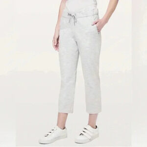 LULULEMON On The Fly Crop *23"
Wee Are From  Space Nimbus Battleship